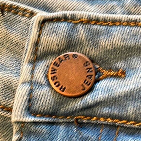 Roswear distressed stretch denim jean shorts light wash L 12-14 - Picture 4 of 12